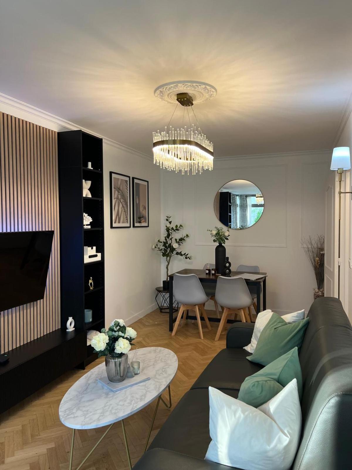 Excellent Apartment For Familly Clichy Kültér fotó